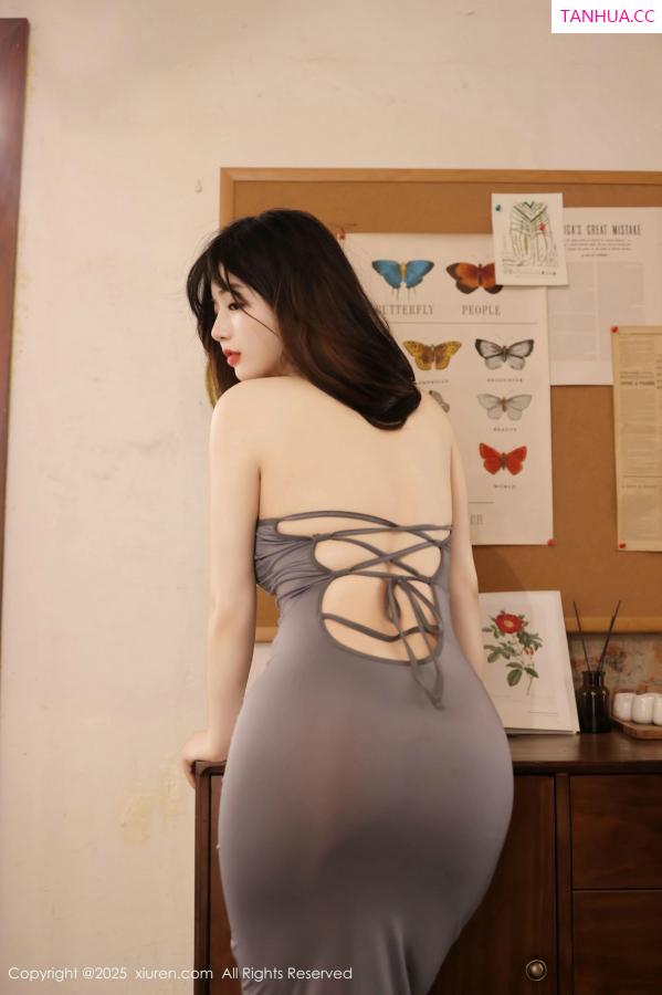   [XiuRen]高清写真图 2025.01.21 No.9790 陈伊人 美臀性感第9张图片